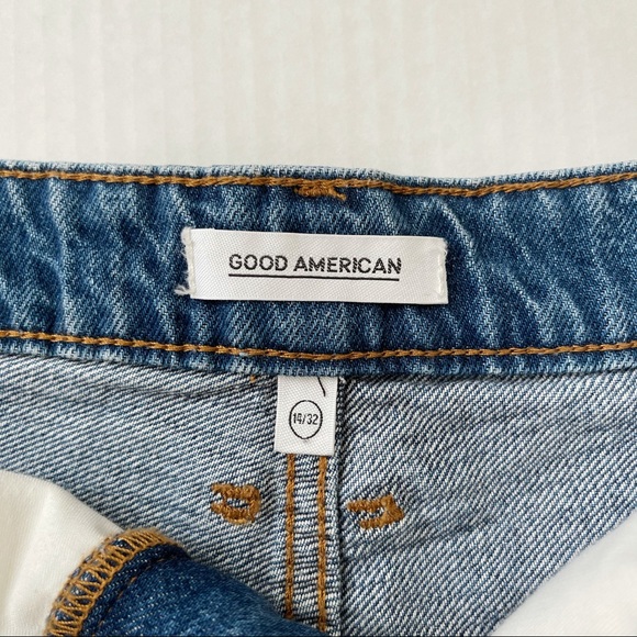 GOOD AMERICAN High Waist Denim Shorts - Picture 4 of 8